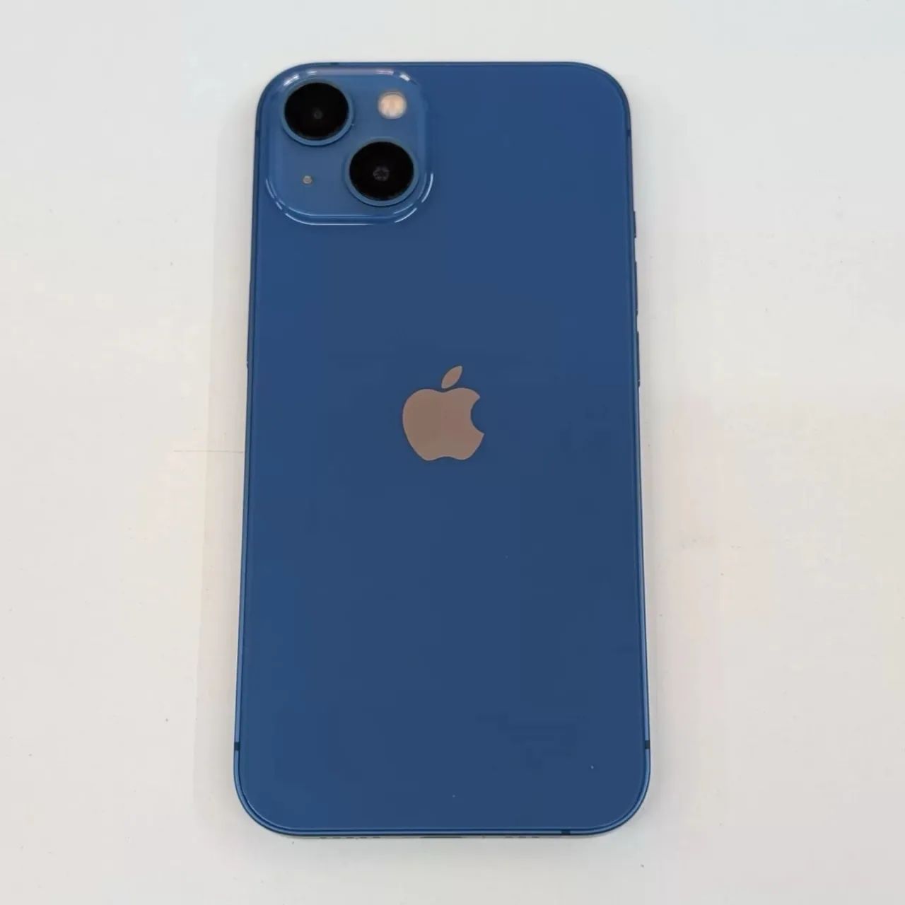 iPhone 13 Seminovo, com tudo original e caixa original do aparelho