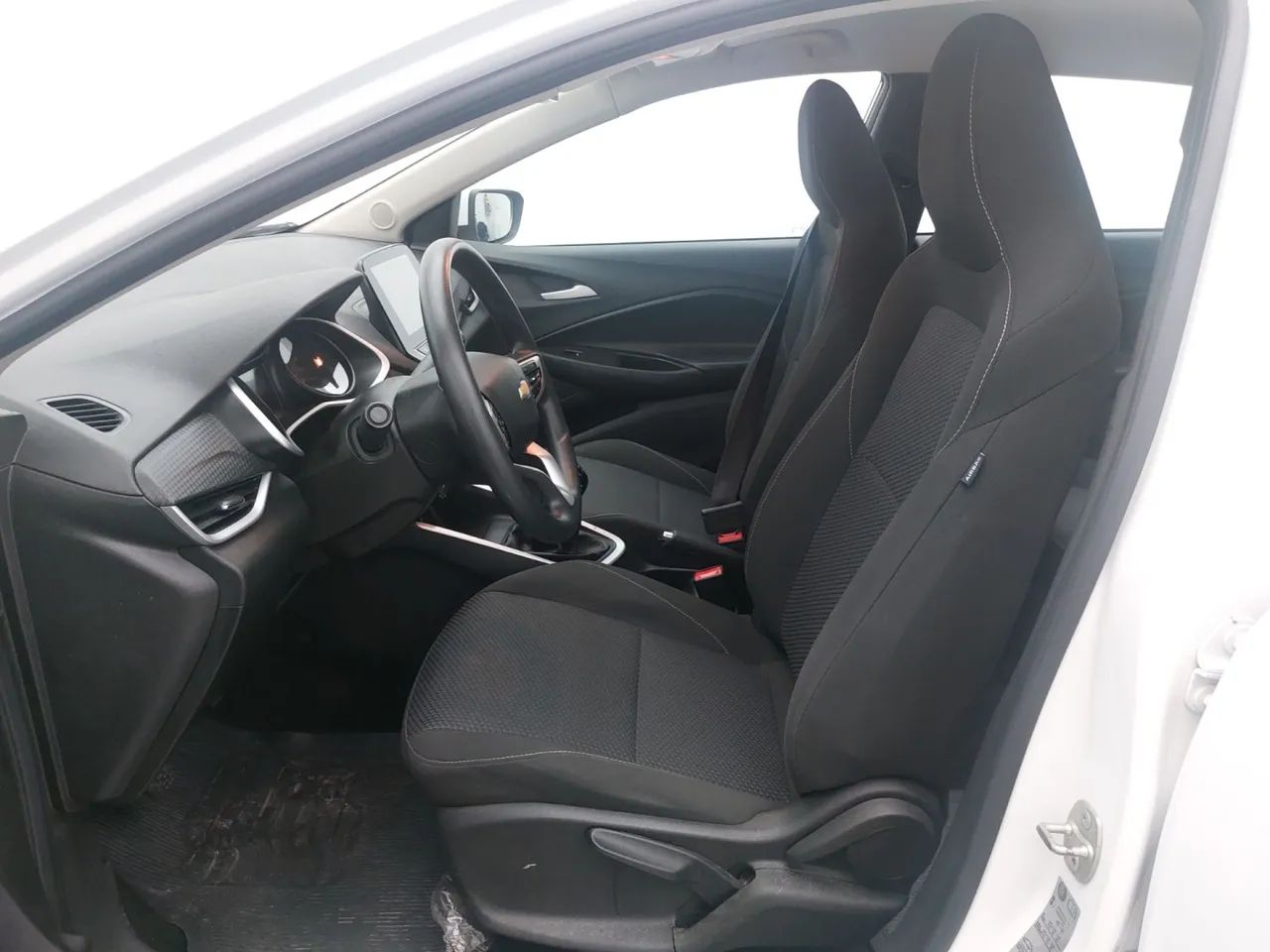 Chevrolet Onix Plus LT 1.0 12V Flex Mec. 4P, foto 16 de 18