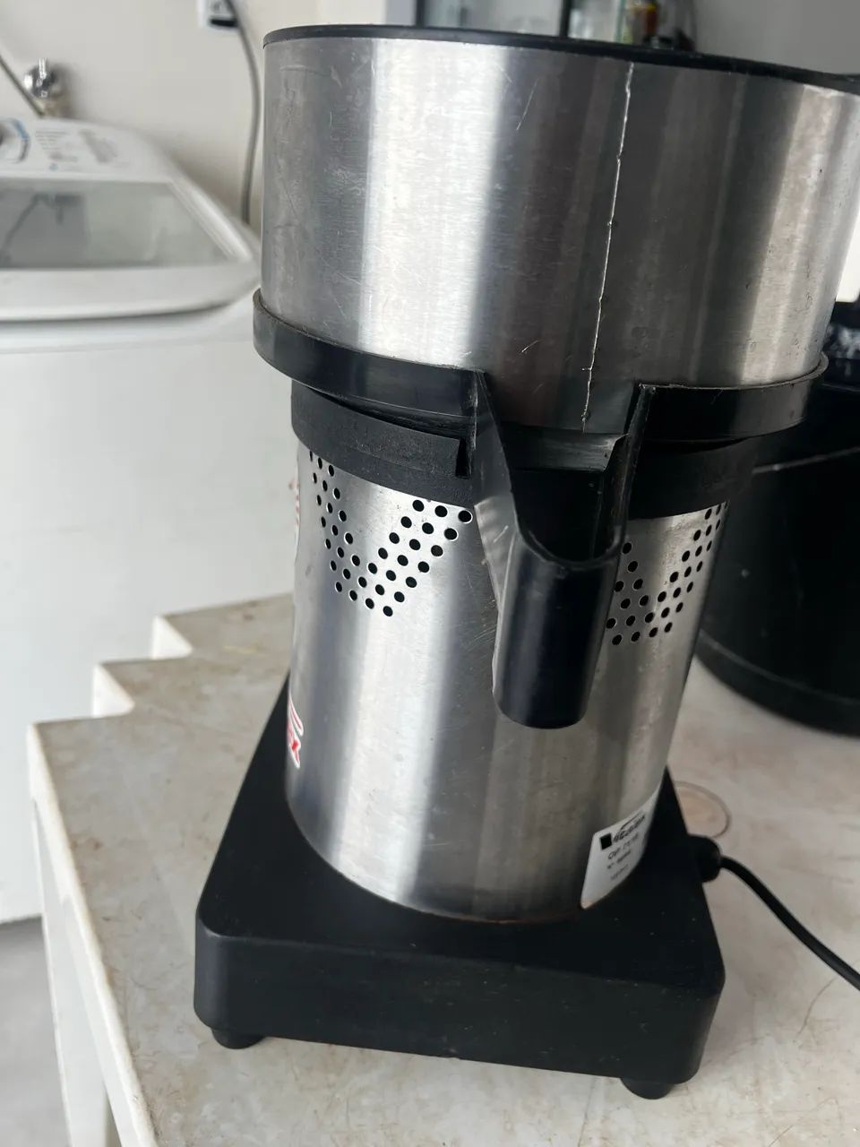 Vende-se extrator de suco