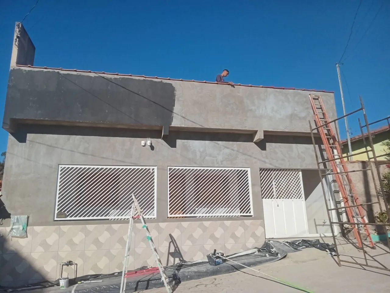 Estou precisando de 3 ajudantes de obras