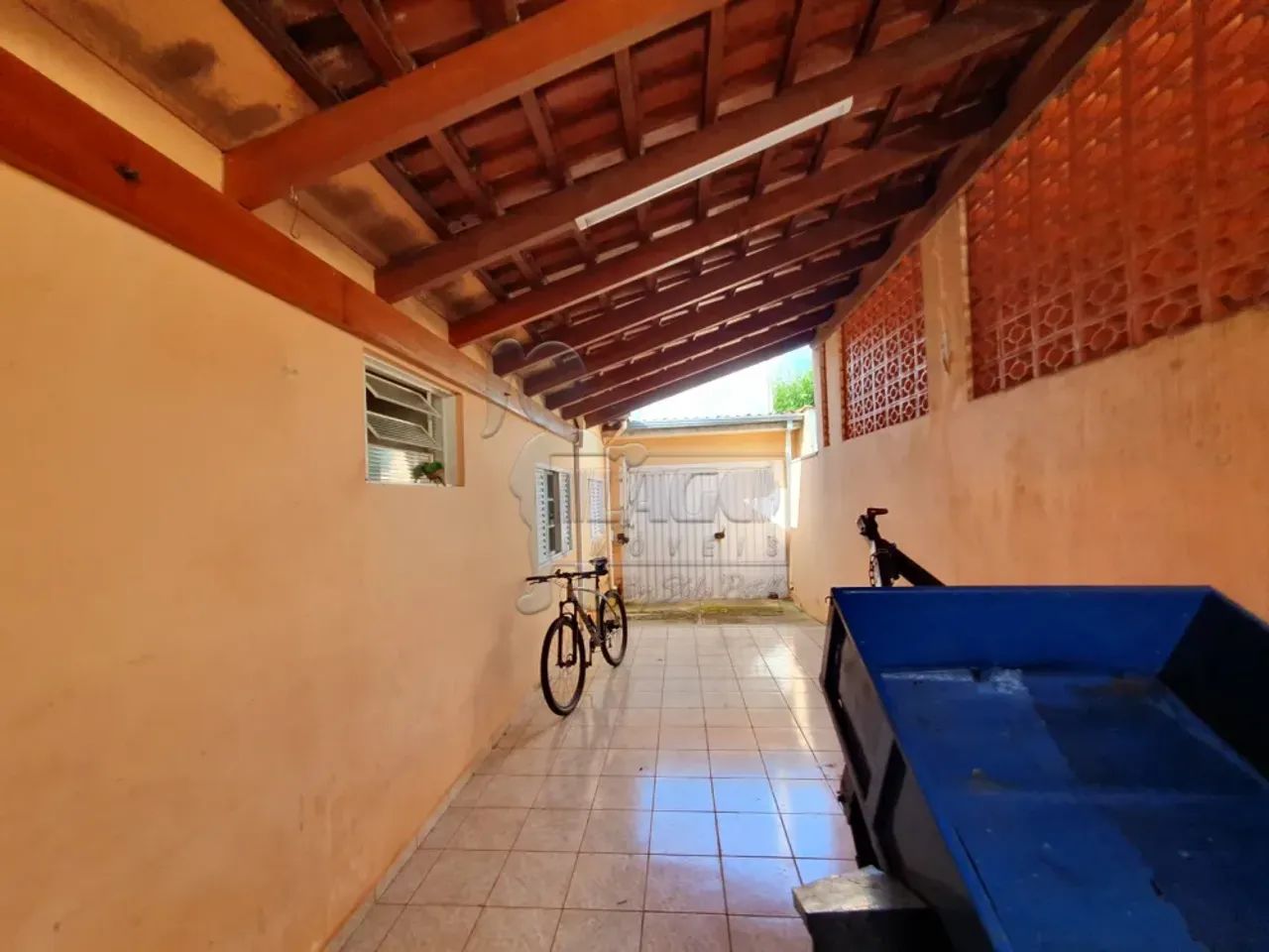 **CASA EM BRODOWSKI** - Foto 3
