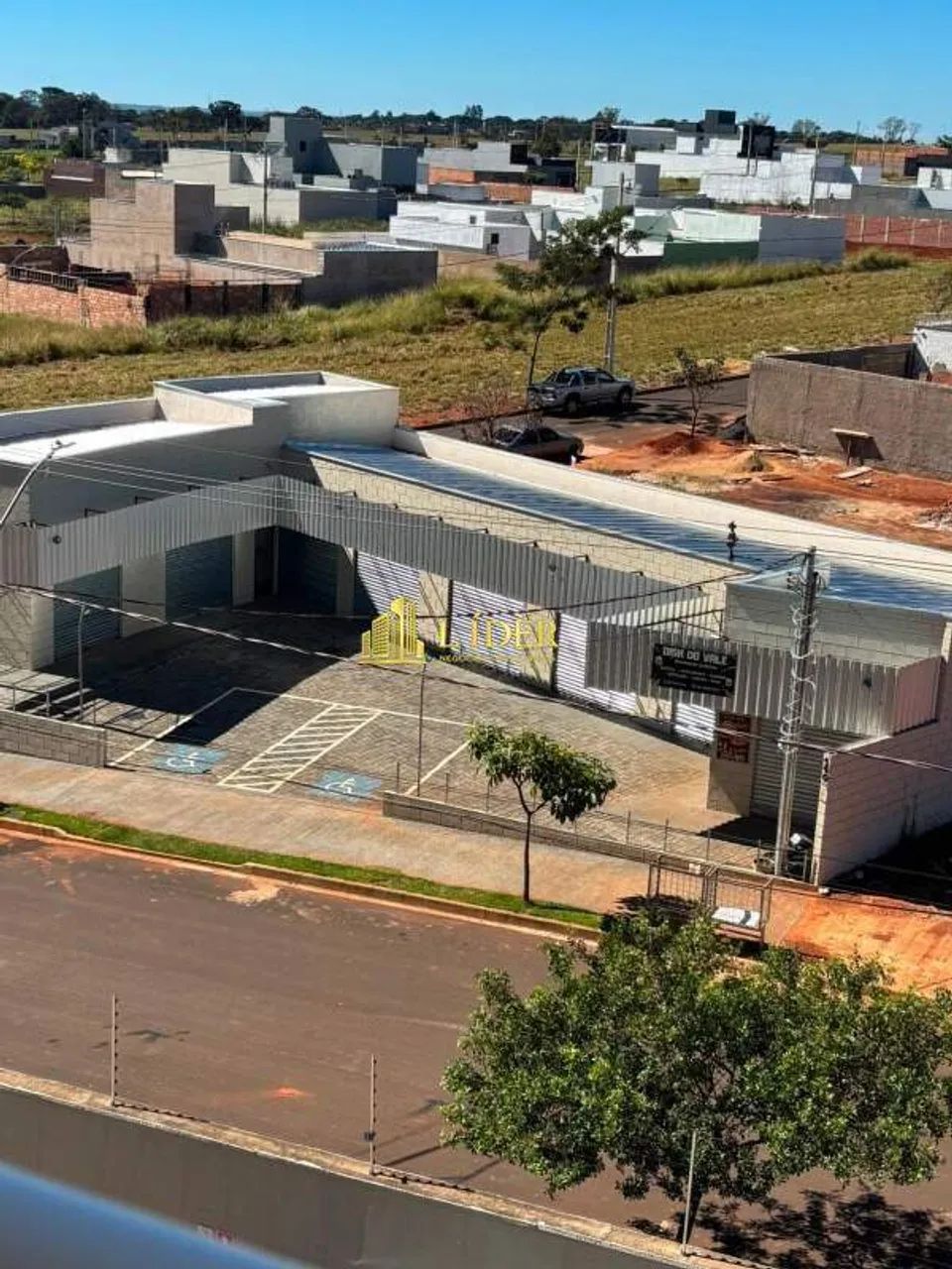 CÔMODOS COMERCIAIS A VENDA