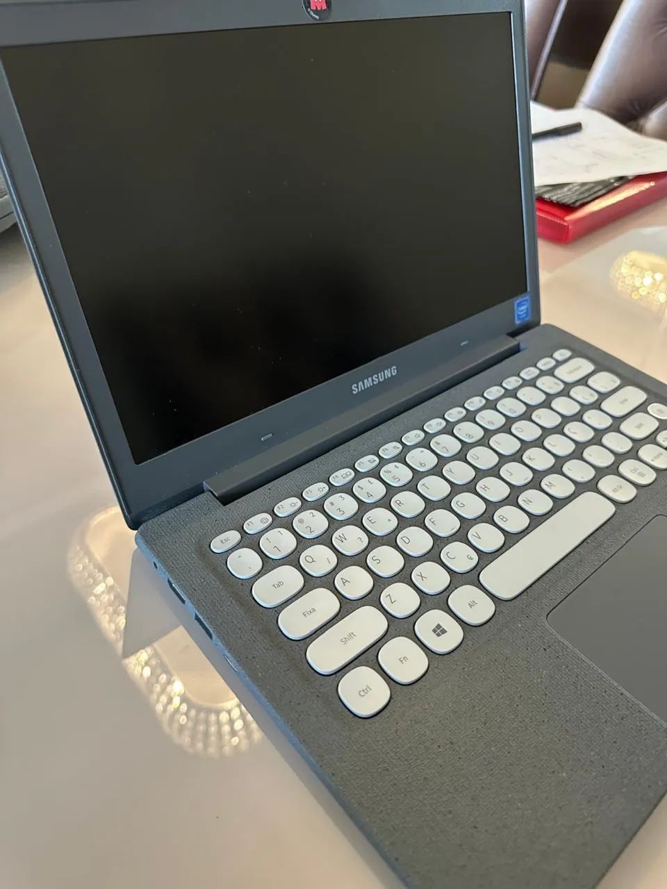 Notebook Samsung F30 - cinza