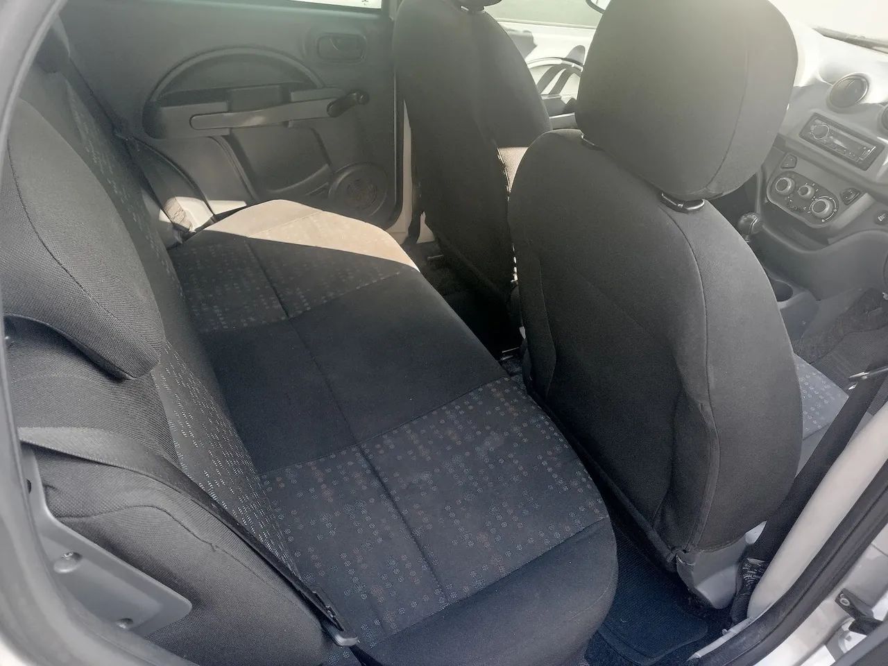 Fiat Uno Vivace 1.0 EVO Fire Flex 8V 3P 2015 - Foto 5