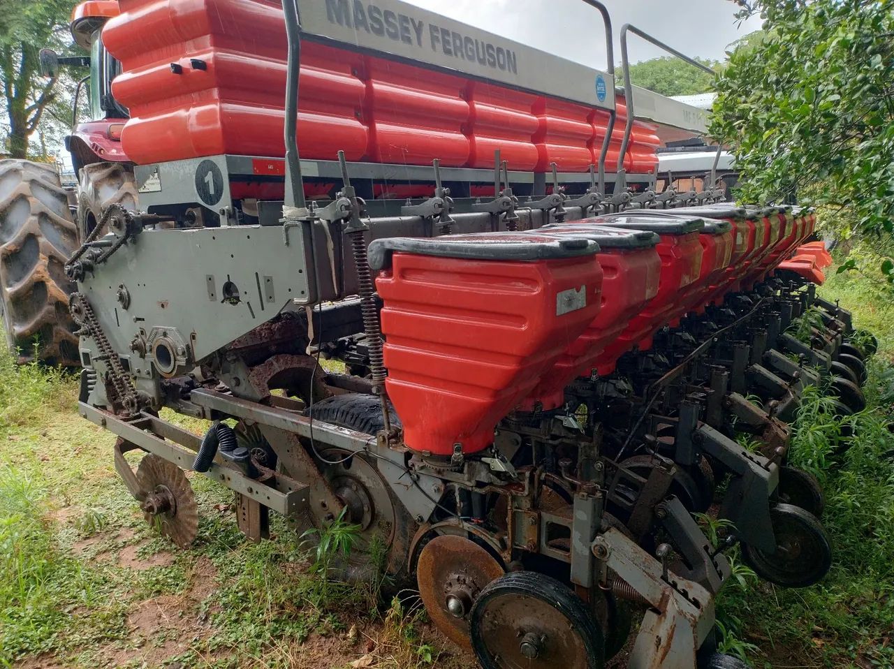 Plantadeira Massey Ferguson MF 511 L45 - 11 linhas / 45 cm.  Ano 2010. - Foto 6