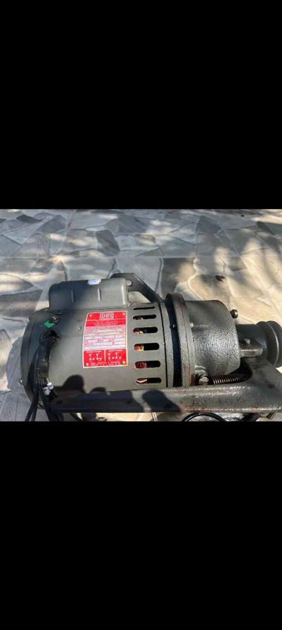 Motor para overlock industrial usado em otimo estado