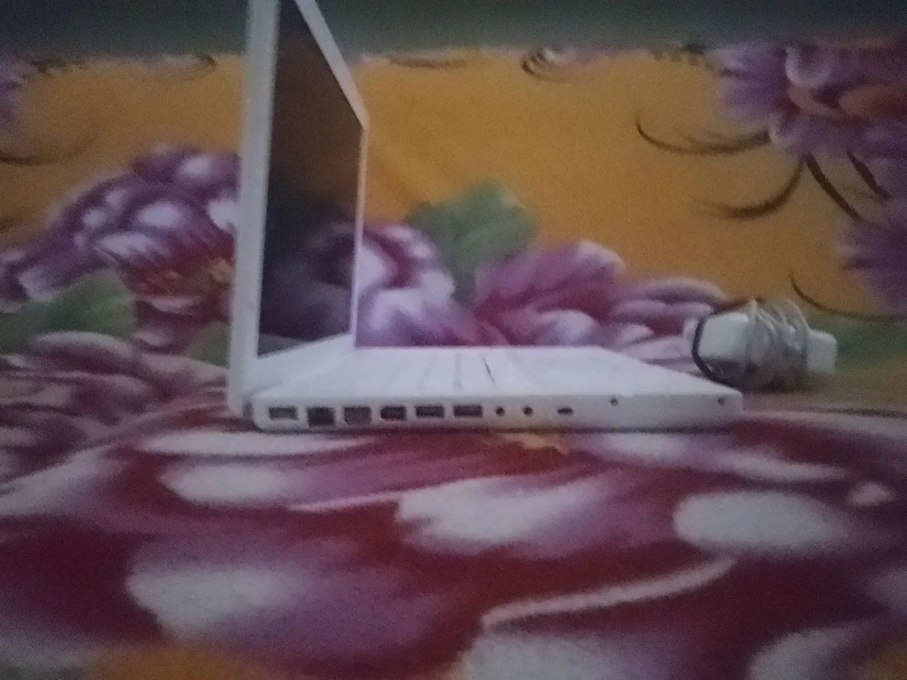 MACKBOOK BRANCO USADO - Foto 3