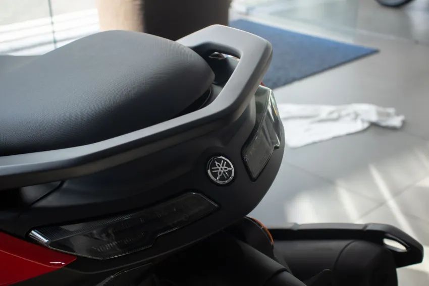 NMAX Connected 160 ABS - Foto 5