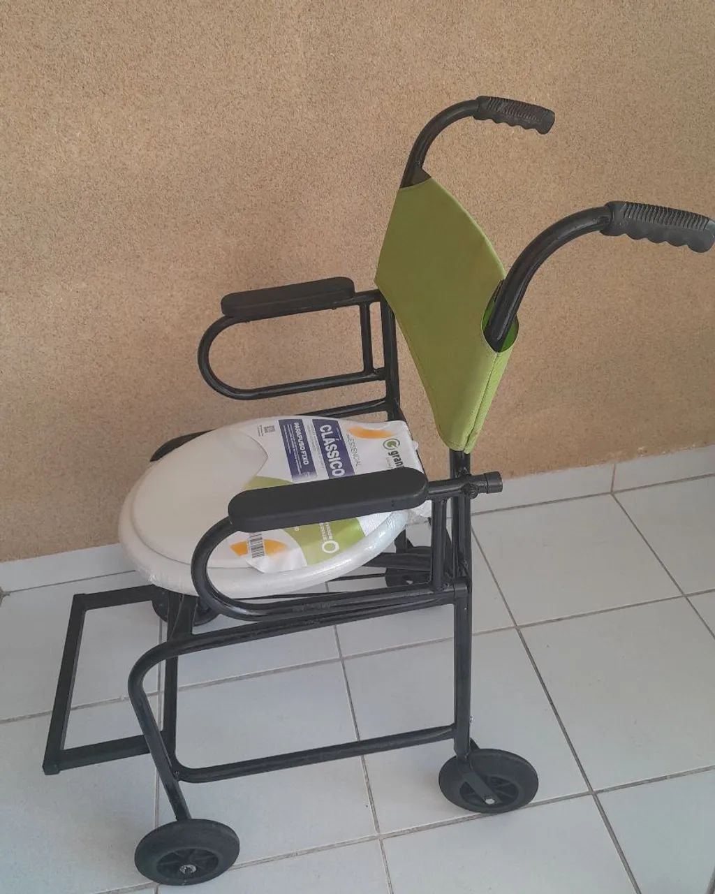 Cadeira de rodas para banho em 05x no cartão  - Foto 3