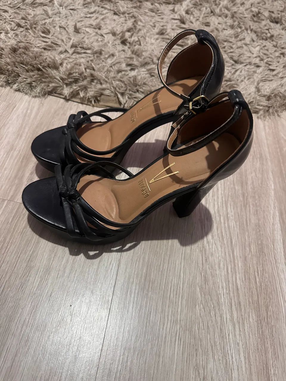 Vendo sandália vizzano - Foto 2