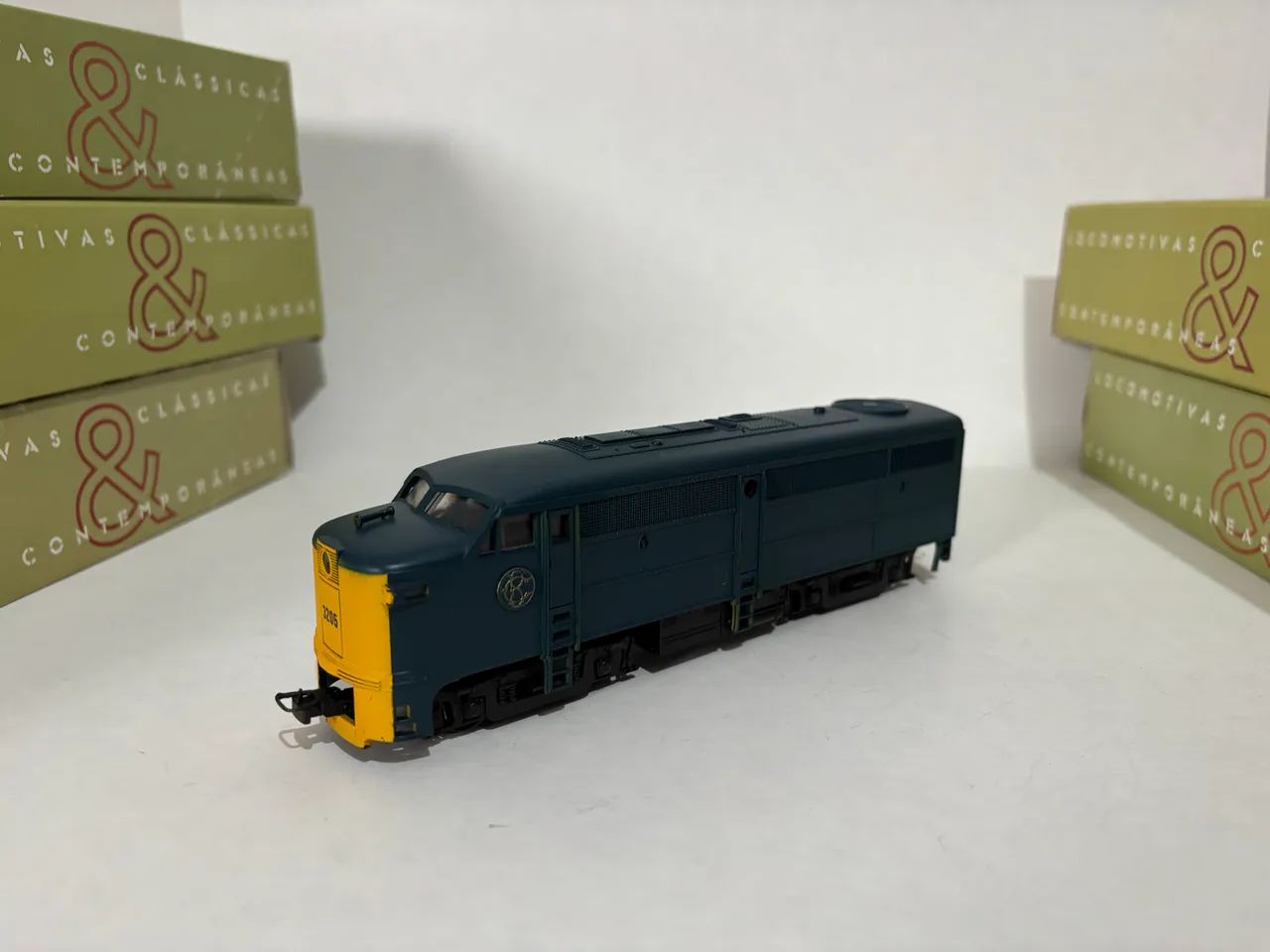 Locomotiva FA1 Fora de Catálogo Frateschi