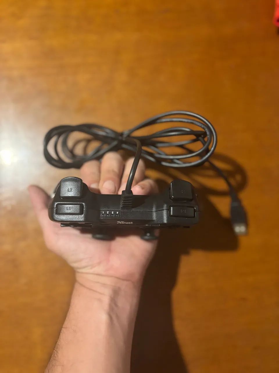 Controle USB Modelo Trust GXT 530 - Foto 4