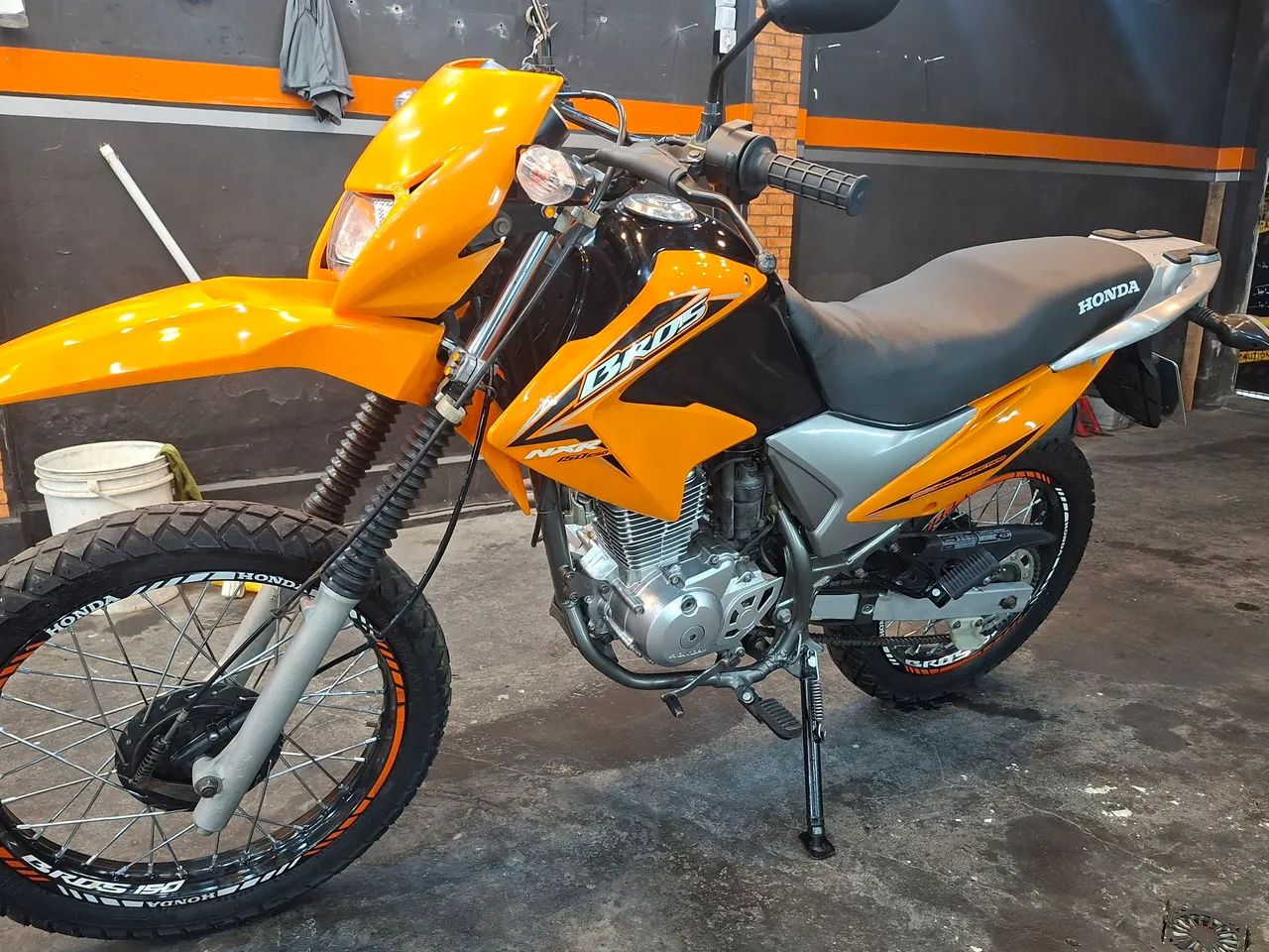 Bros 150