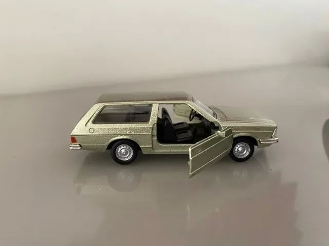 Miniatura Ford Belina II Prata - Colecionável - Foto 4