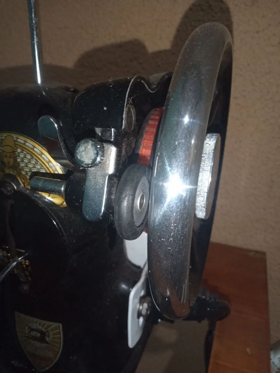 Máquina de costura antiga ELGIN  - Foto 2