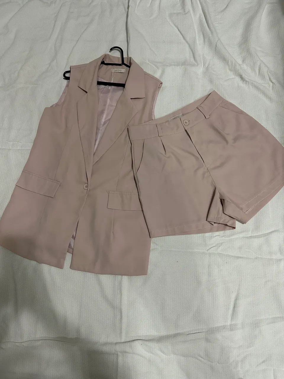 Roupa em perfeito estado 