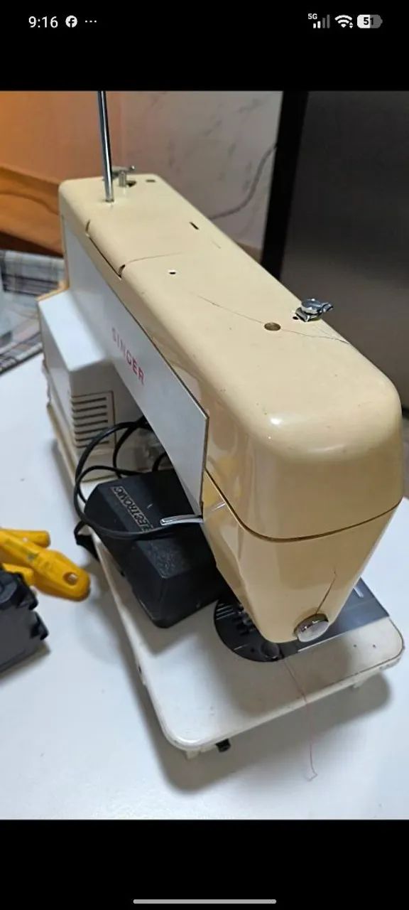 Máquina de costura antiga