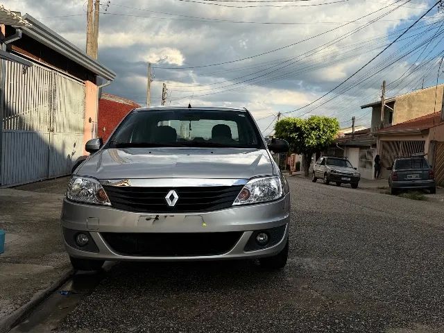 Renault Logan Expression Hi-flex 1.6 8V 4P 2013 - Foto 2