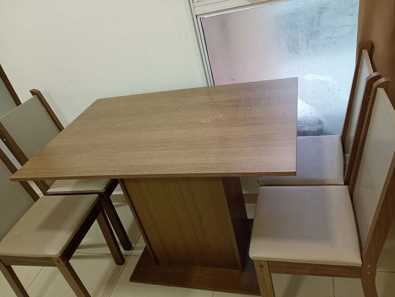 Conjunto Mesa de Jantar Retangular Bulgária 135 cm + 4 Cadeiras de Madeira - Foto 2