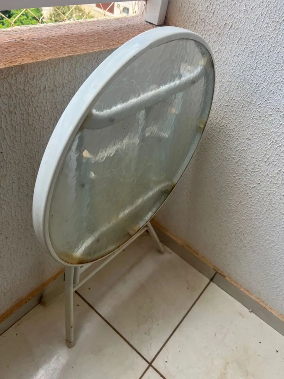 Mesa redonda dobrável65581378633857121