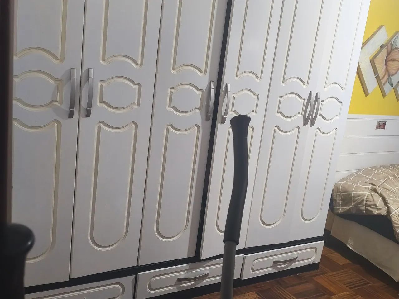 Guarda Roupa, cômoda, dois criado mudo. - Foto 4