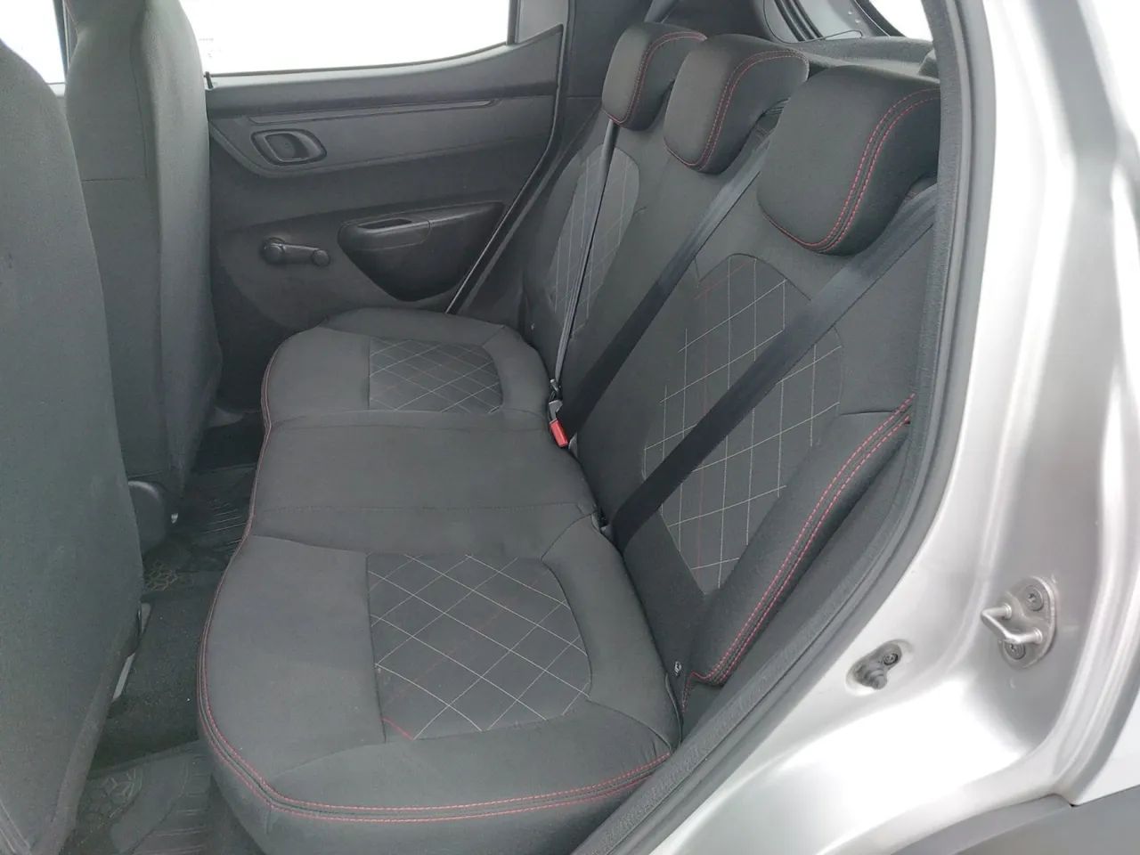 Renault Kwid 1.0 Zen, foto 17 de 18