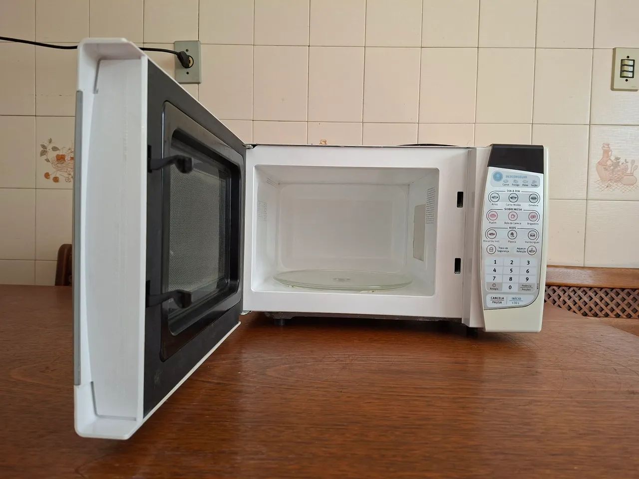 MICRO-ONDAS ELECTROLUX  - Foto 2