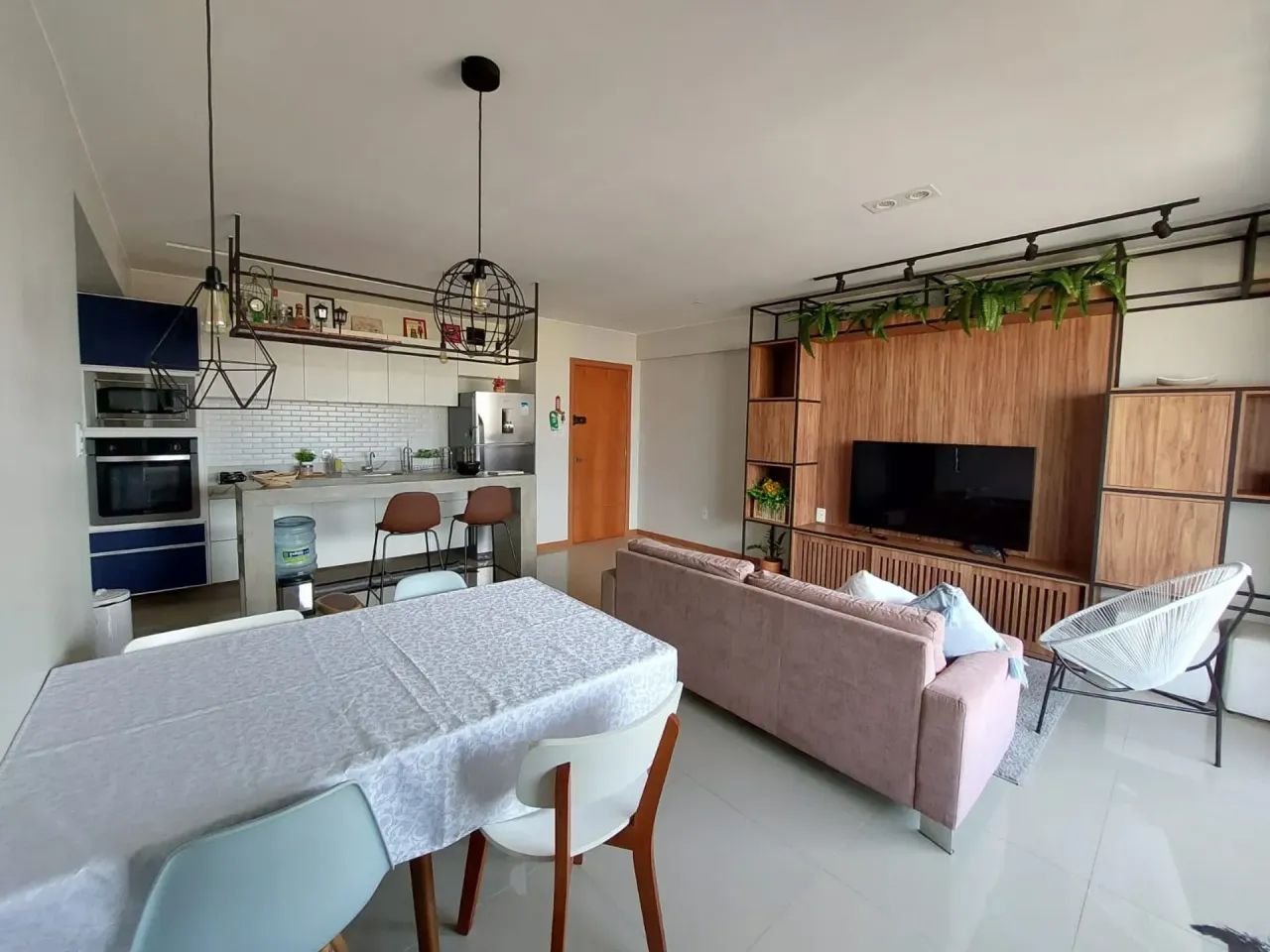 Alugo apartamento no Ed Blue