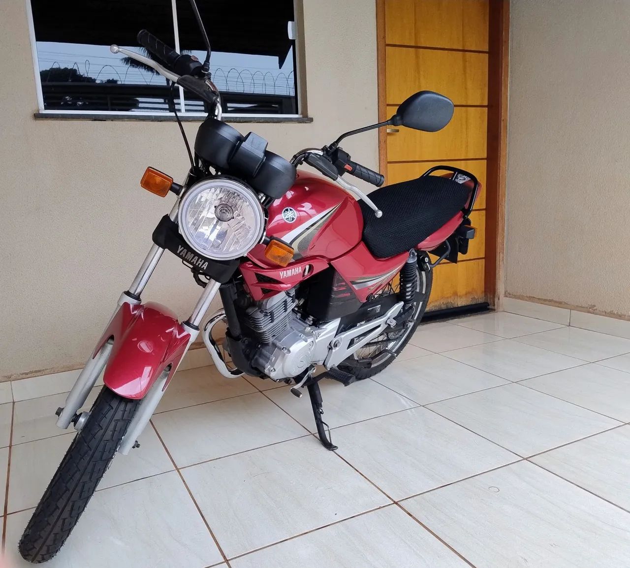 YBR 125  - Foto 2