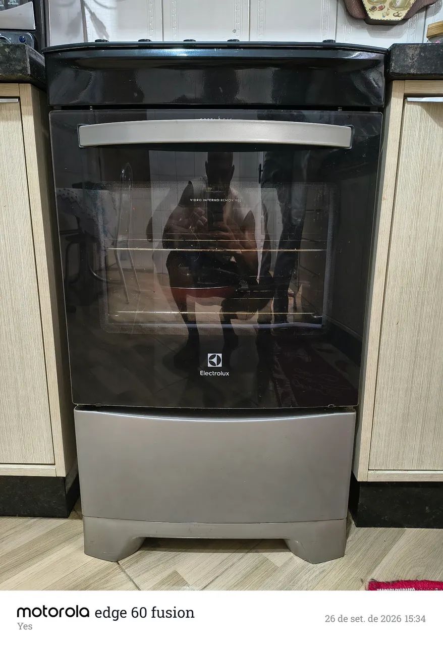 FOGÃO ELETROLUX 4 BOCAS MUITO BOM 