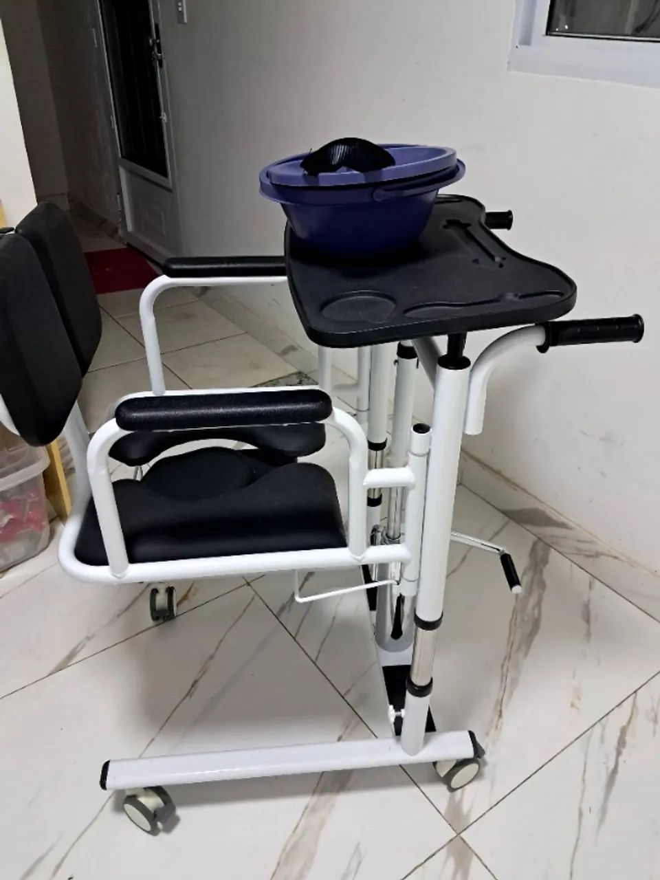 Cadeira de transferência  para acamado  - Foto 4