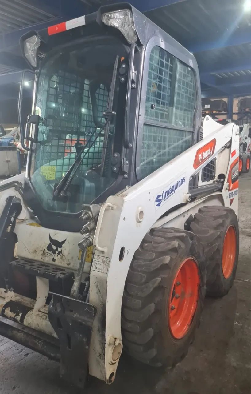 Minicarregadeira Bobcat S450 Ano 2024 Com 822,1hs C Ar Cond - Foto 3