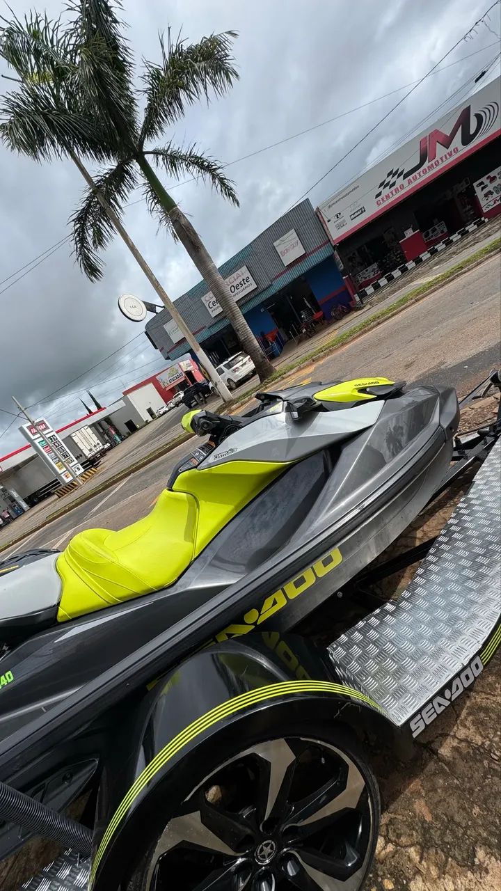 Jet ski 