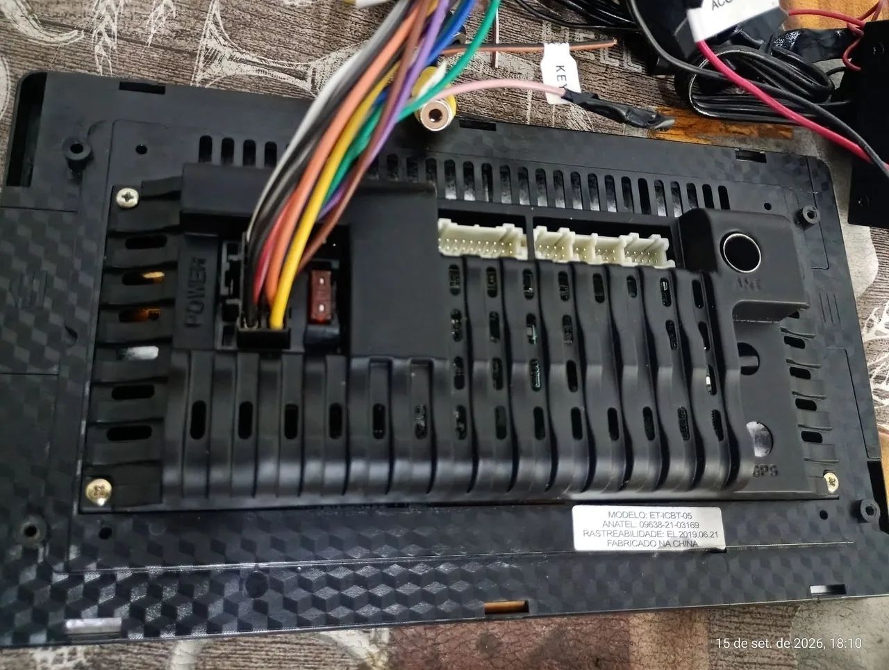 Vendo multimídia com moldura 2 Din Fiat Toro  - Foto 2