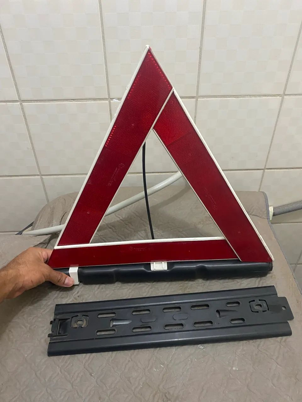 Triângulo de sinalização de carro