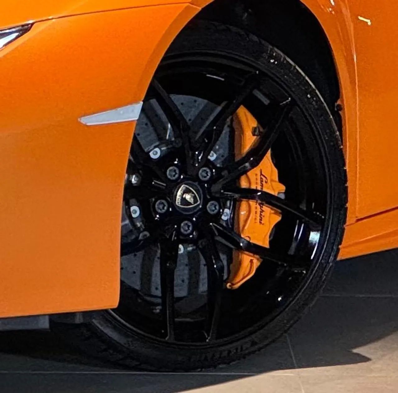 Lamborghini Huracan Coupe LP 610-4, foto 2 de 14