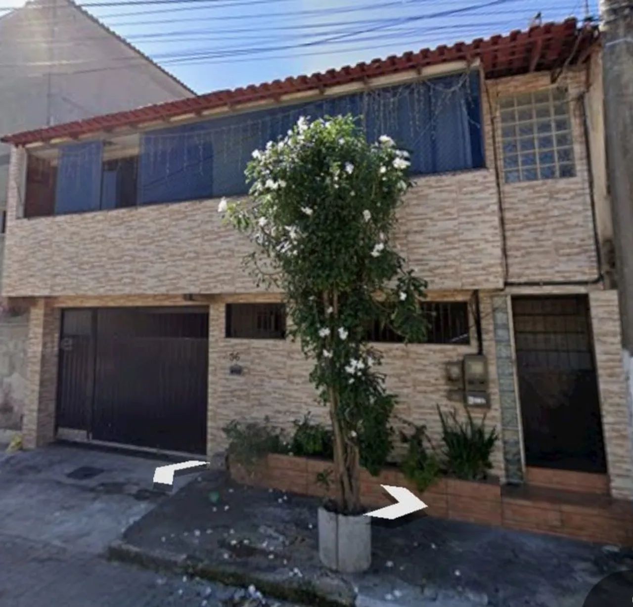 CASA NO 2° ANDAR