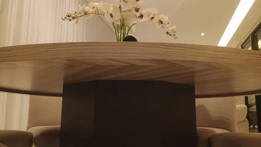mesa de jantar com meio giratório e 8 cadeiras - Foto 5