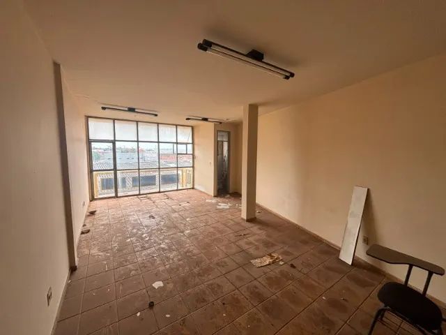 Alugo Salas Comerciais Avenida Guajajaras - Foto 4