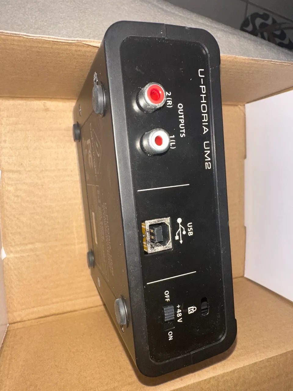 Behringer U-Phoria UM2 - Interface de Áudio USB - Foto 3