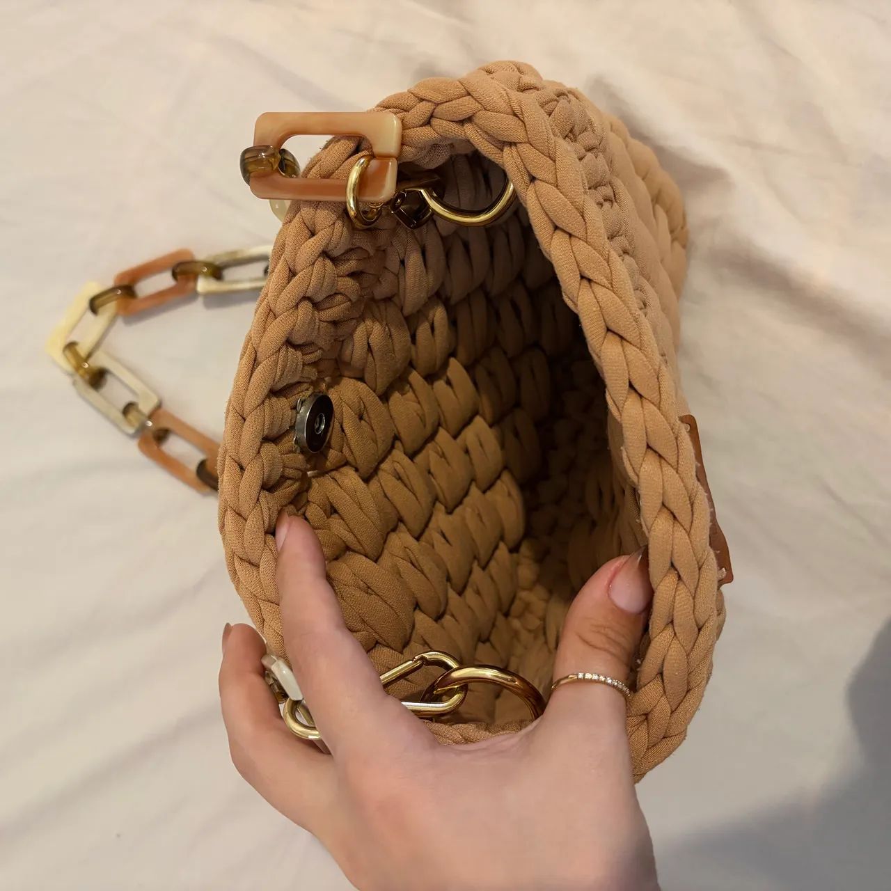 Bolsa de Crochê Média - Doce de Leite  - Foto 4