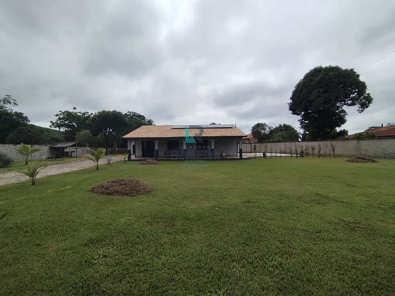 CHÁCARA PLANA COM PISCINA E FÁCIL ACESSO EM LORENA-SP - Foto 2