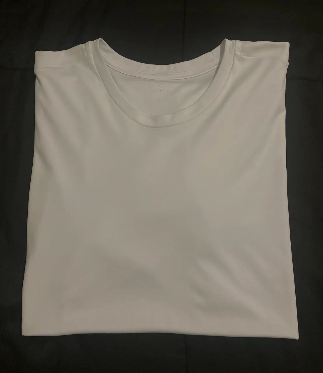 Camisetas dry fit branca e preta