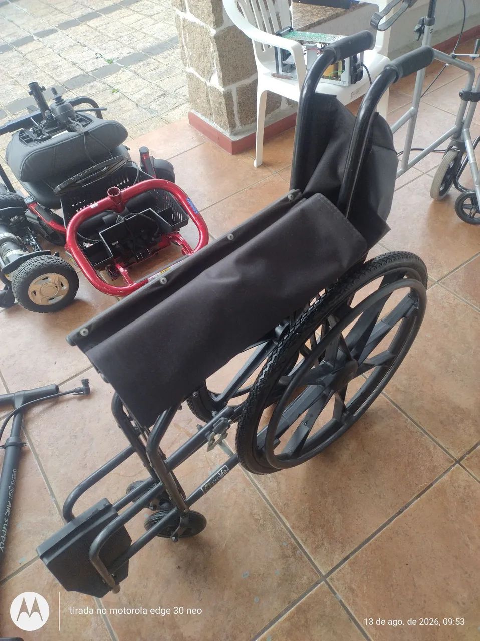 Cadeira de rodas nova  - Foto 2