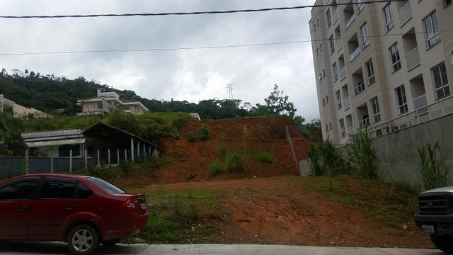 Aluga-se terreno no Baependi
