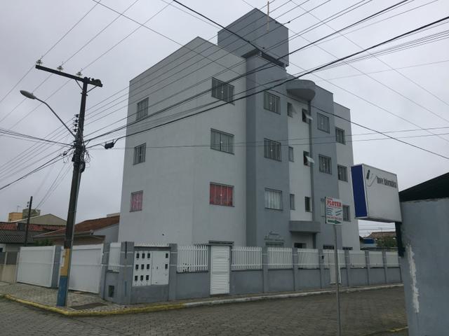 Alugo quarto