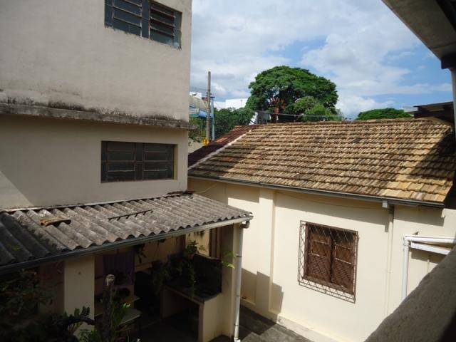 Casa bem conservada em ótima localização, próximo a rua padre eustáquio! - Foto 19