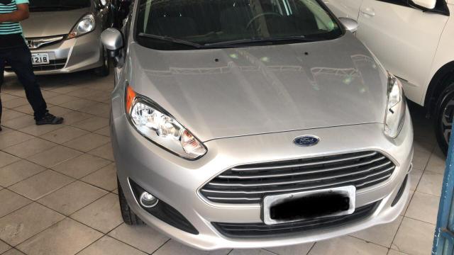 Vende-se Ford Fiesta, 2017, estado de novo, 9 mil km rodados, completo