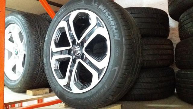 Rodas Honda Hr-v 215/55 R17 com pneu - Foto 5