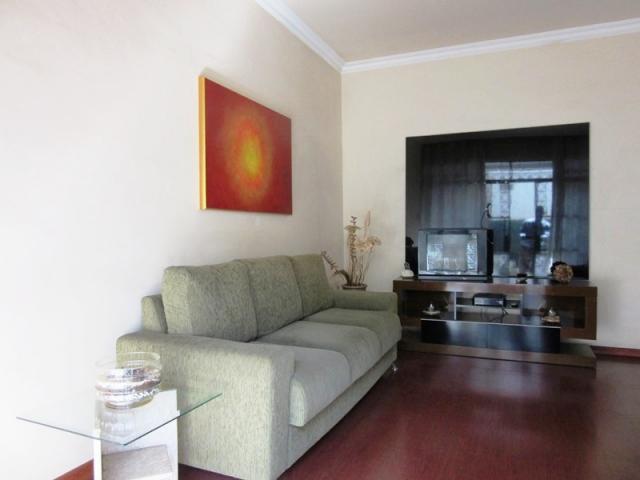 Excelente casa. 03 pavimentos, com habite-se e ótima localização. - Foto 2